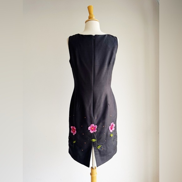 VINTAGE EAGLE'S EYE Black Silk Floral Trimmed Sheath Dress 4 - Picture 6 of 8